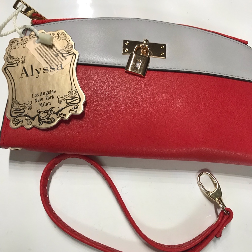 Alyssa cutch wallet